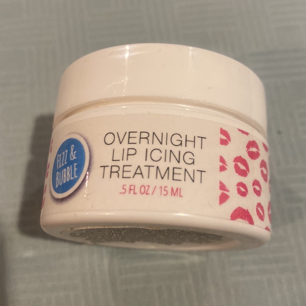 💋NEW💋 Fizz & Bubble Overnight Lip Icing Treatment